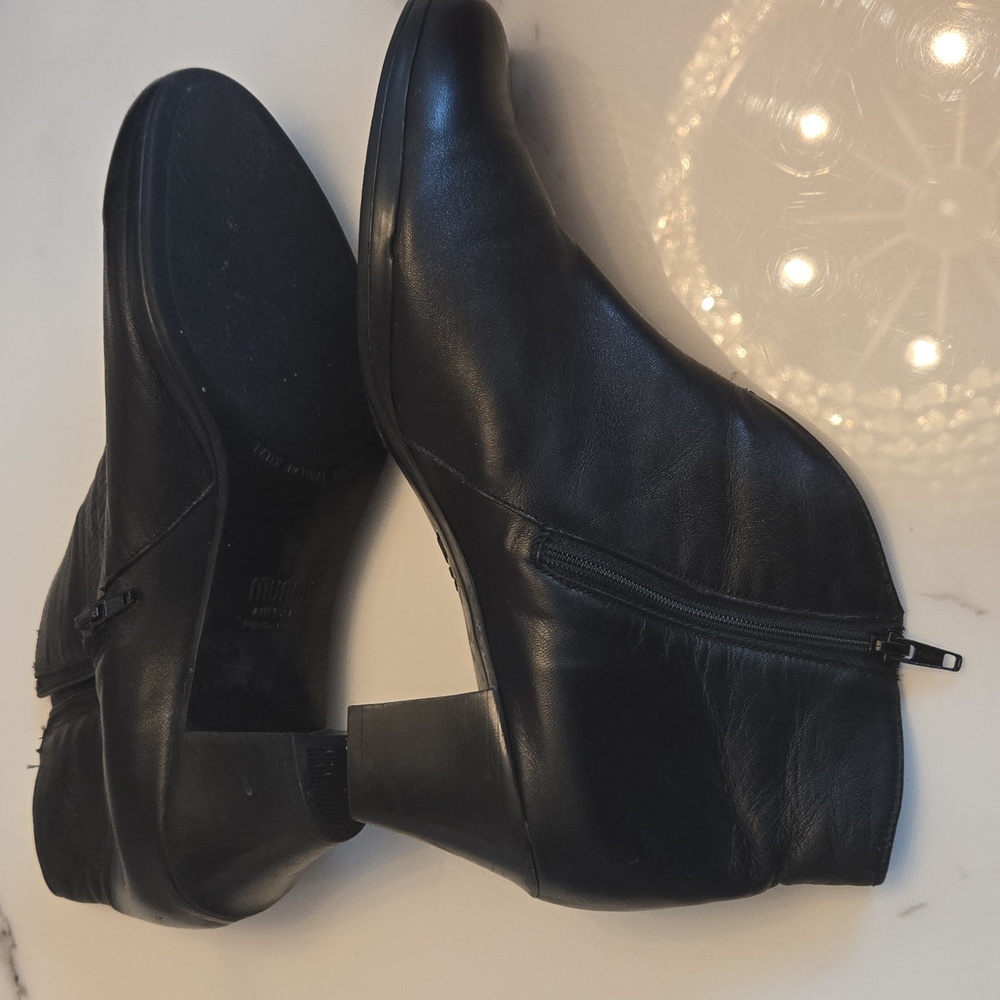 Munro Robyn Black Leather Boot Size 10.5 M - Picture 3 of 8